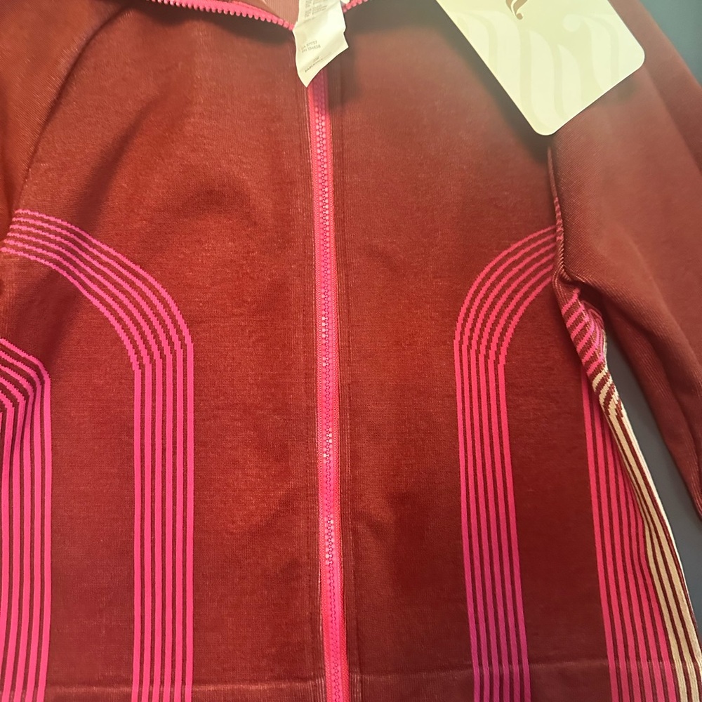 Fabletics Casey Cropped jacket - Picture 2 of 5